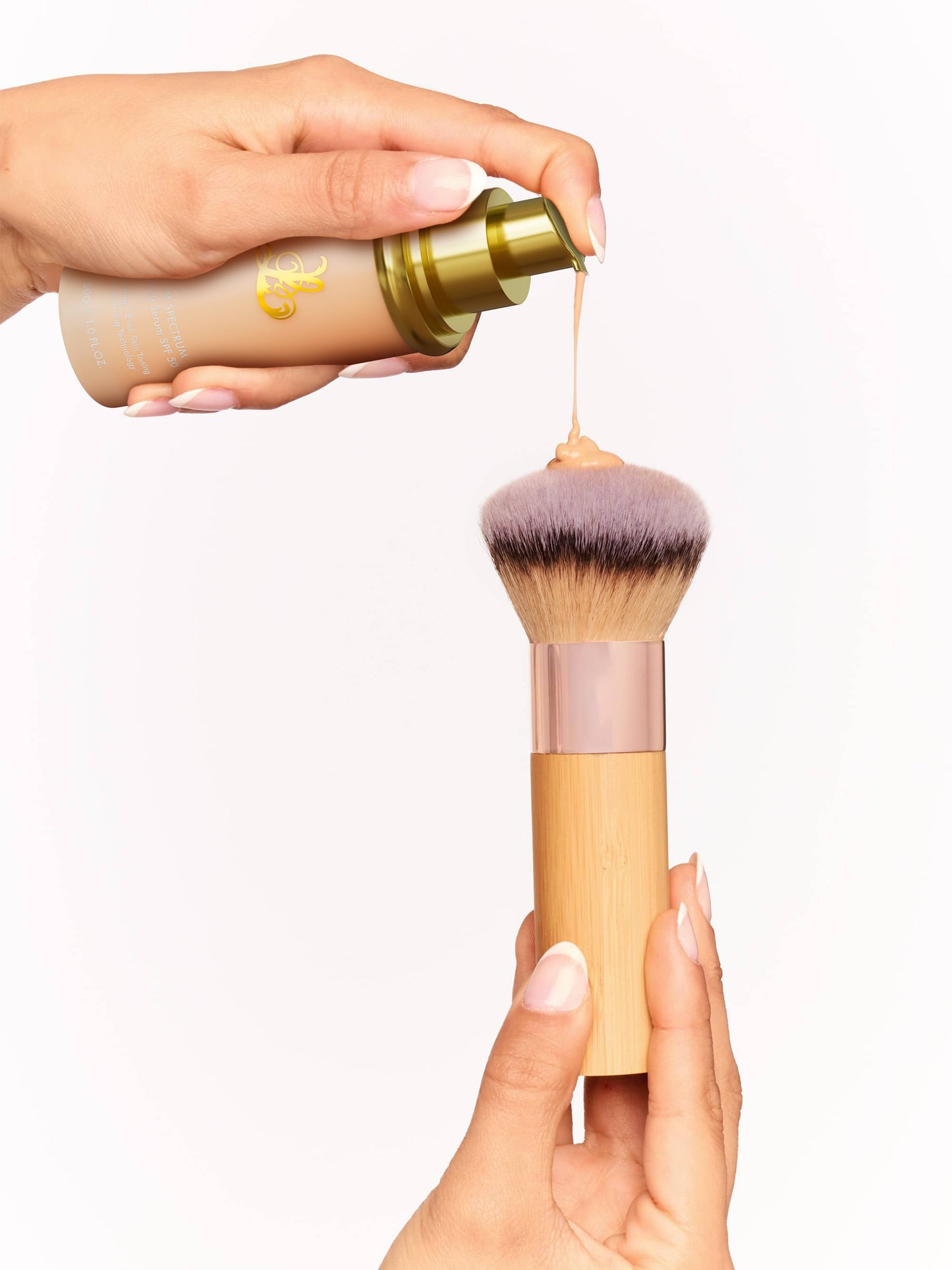 Fluffy Dome Foundation Brush